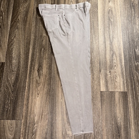 Grey Ankle Jeans - Picture 2 of 4